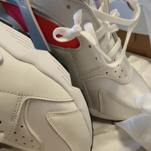 New Hot Panther Pink Women's Nike Air Huarache - Picture 5 of 7